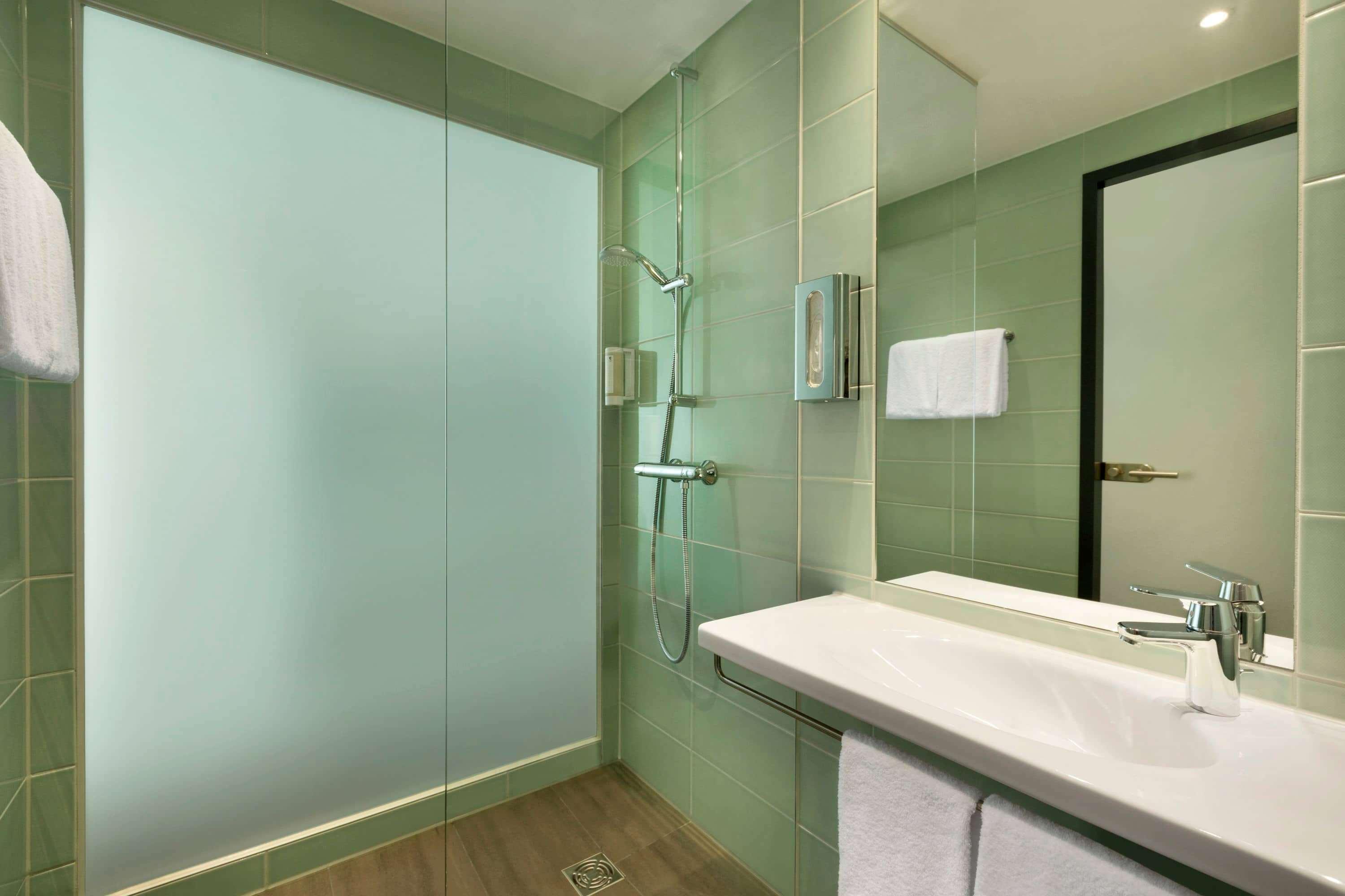 Super 8 Freiburg Otel Dış mekan fotoğraf
