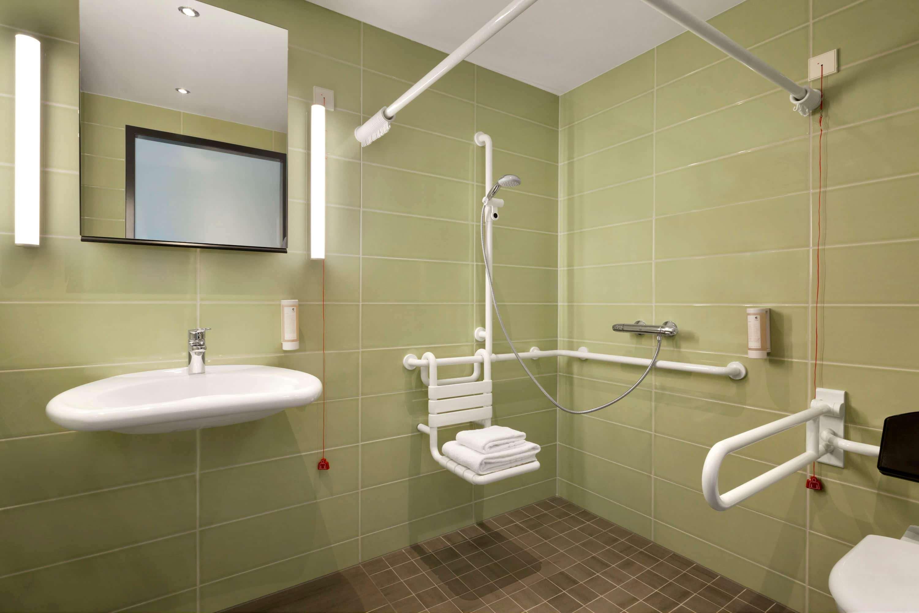 Super 8 Freiburg Otel Dış mekan fotoğraf