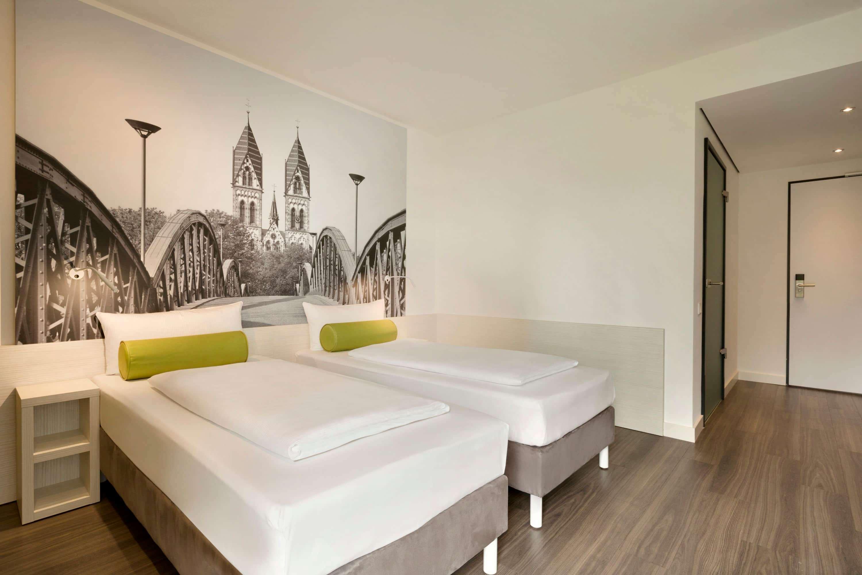 Super 8 Freiburg Otel Dış mekan fotoğraf