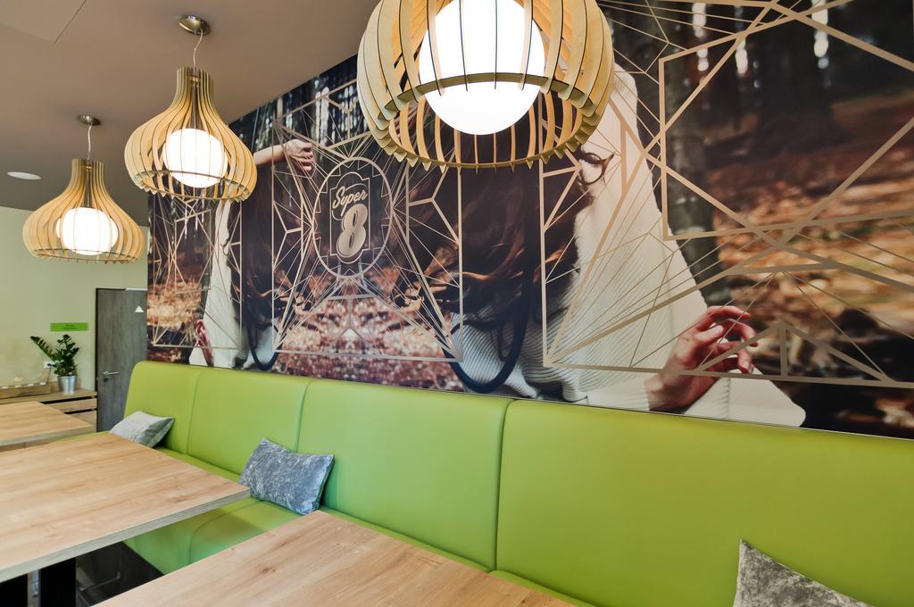 Super 8 Freiburg Otel Dış mekan fotoğraf