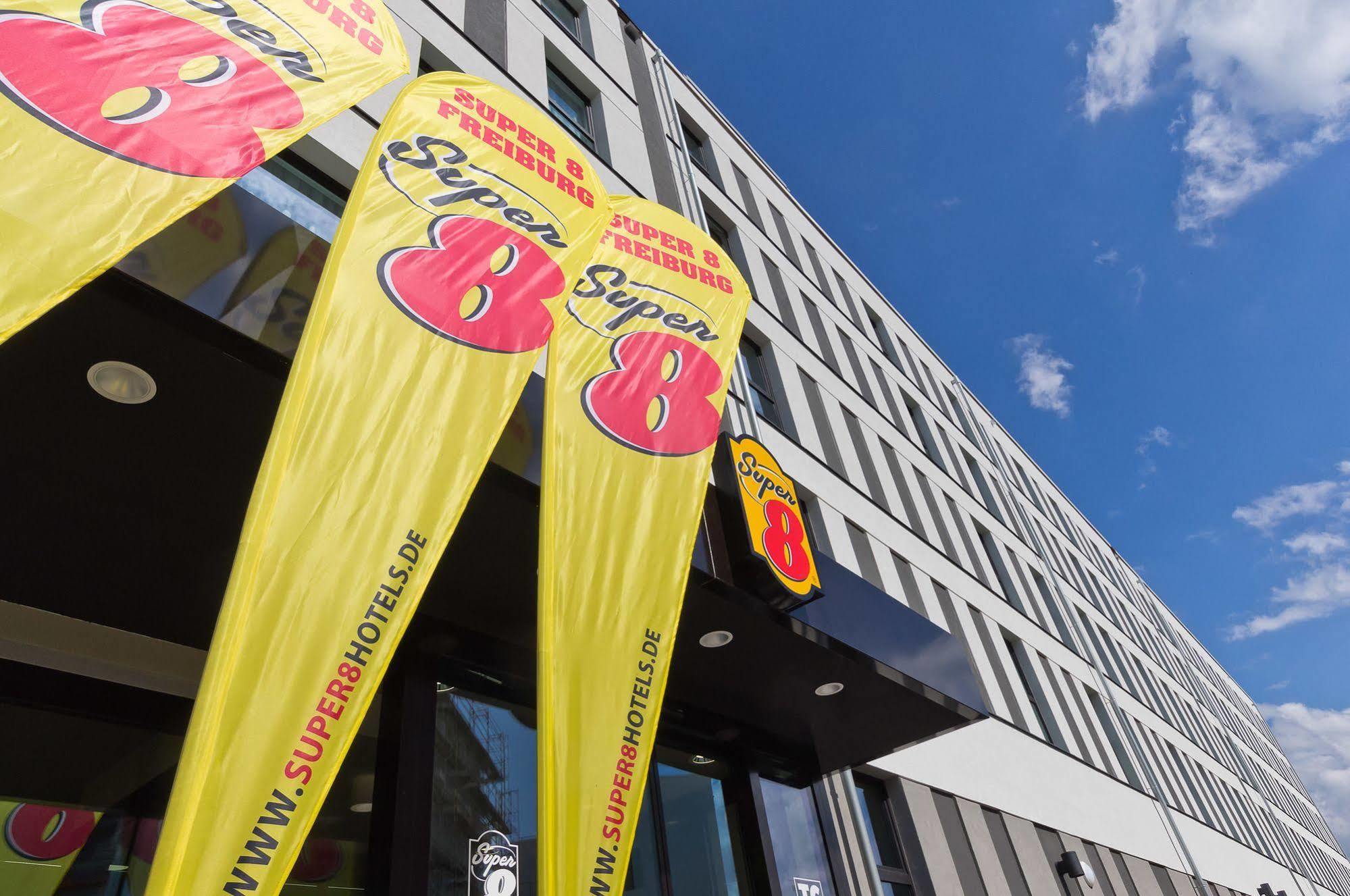 Super 8 Freiburg Otel Dış mekan fotoğraf